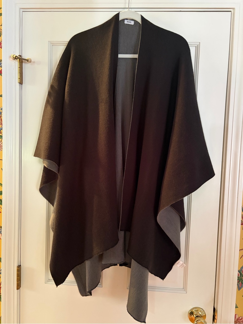 Kevia Reversible Wool-Blend Cape in Black & Gray Scarf Wrap Sweater